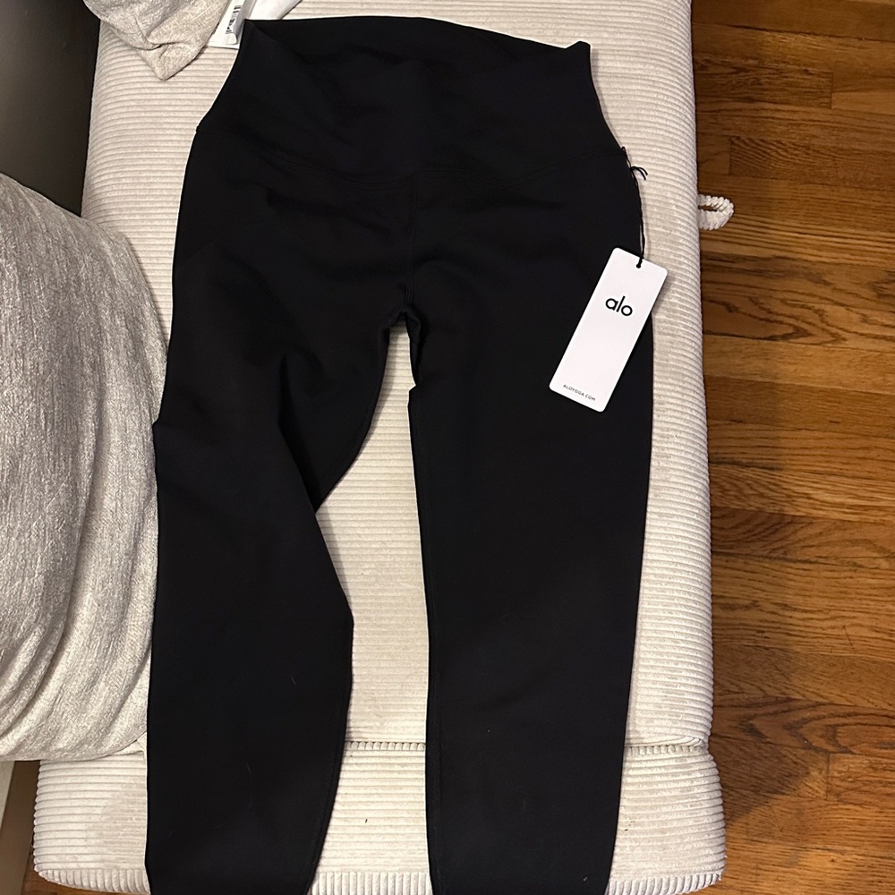ALO Yoga airbrush Black Leggings